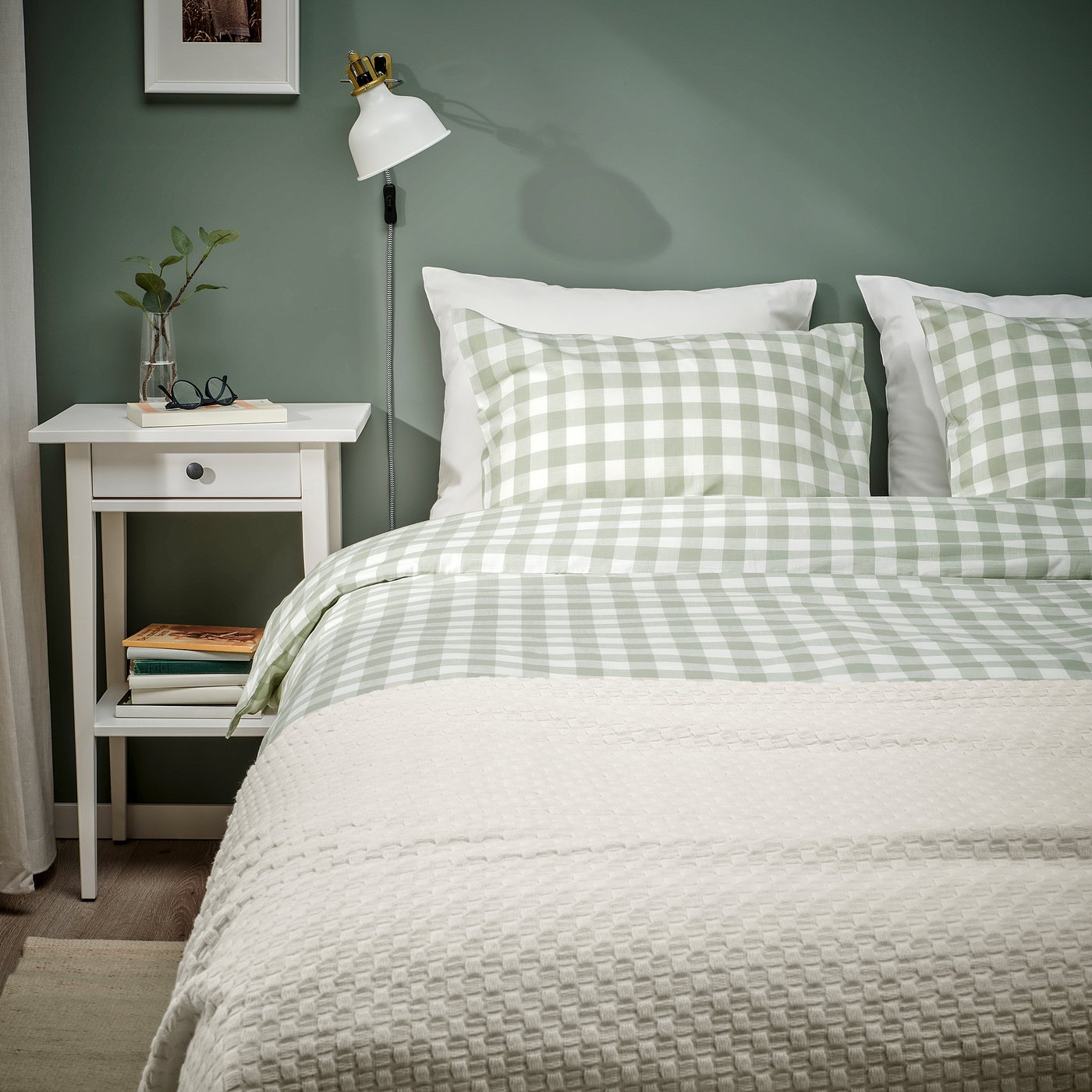 EKTANDVINGE duvet cover and pillowcase(s), pale gray-green white