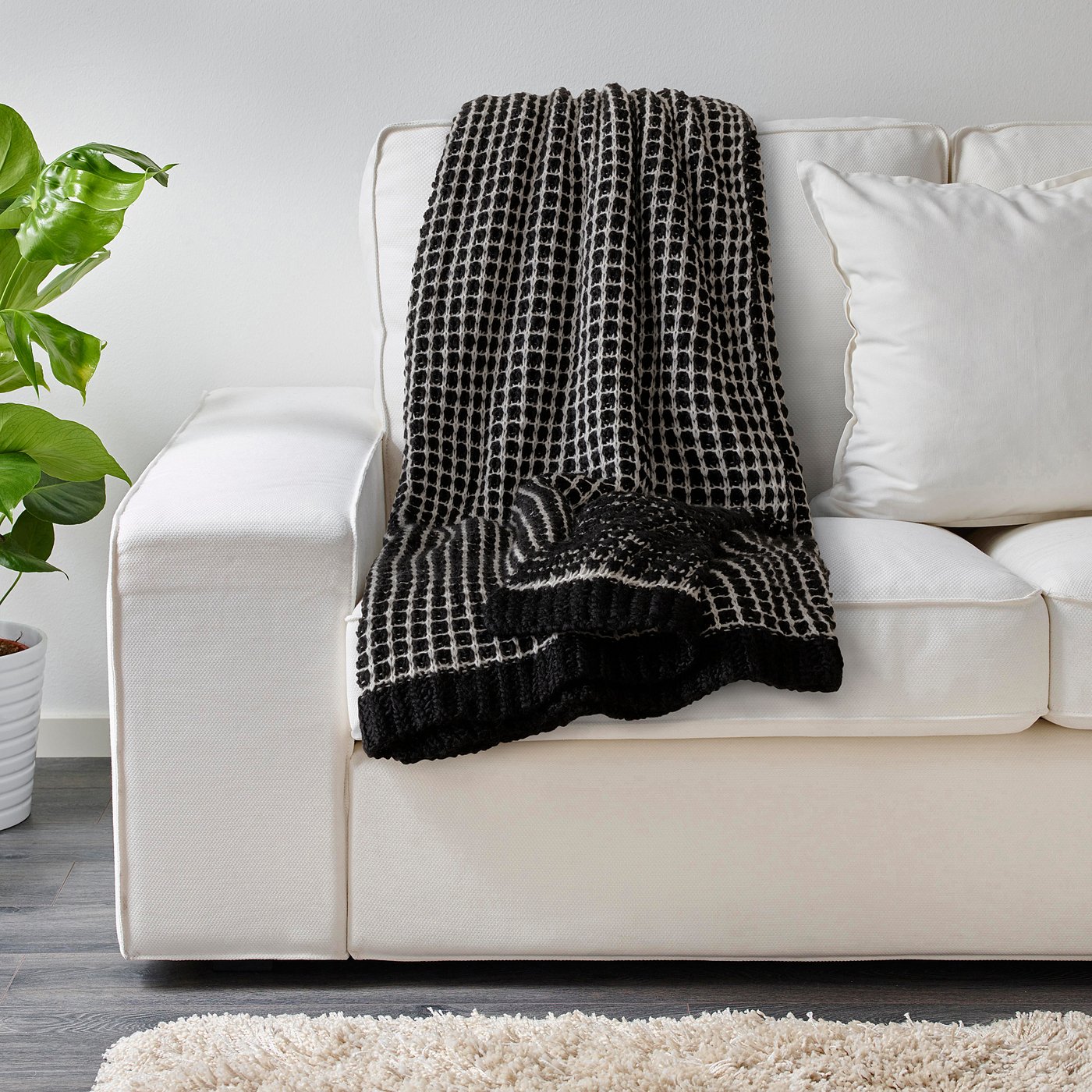 white couch throw