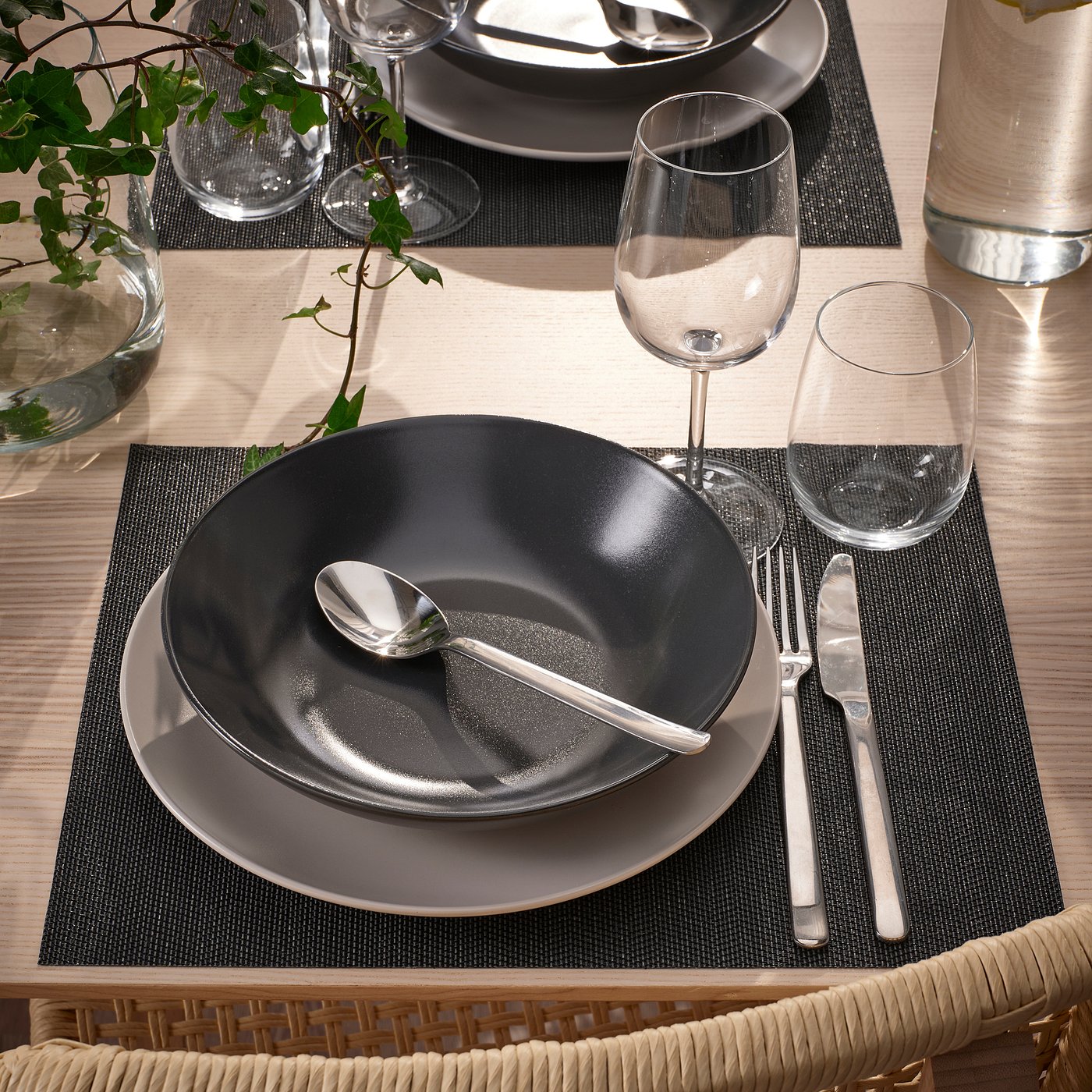 Placemat, dark gray 3