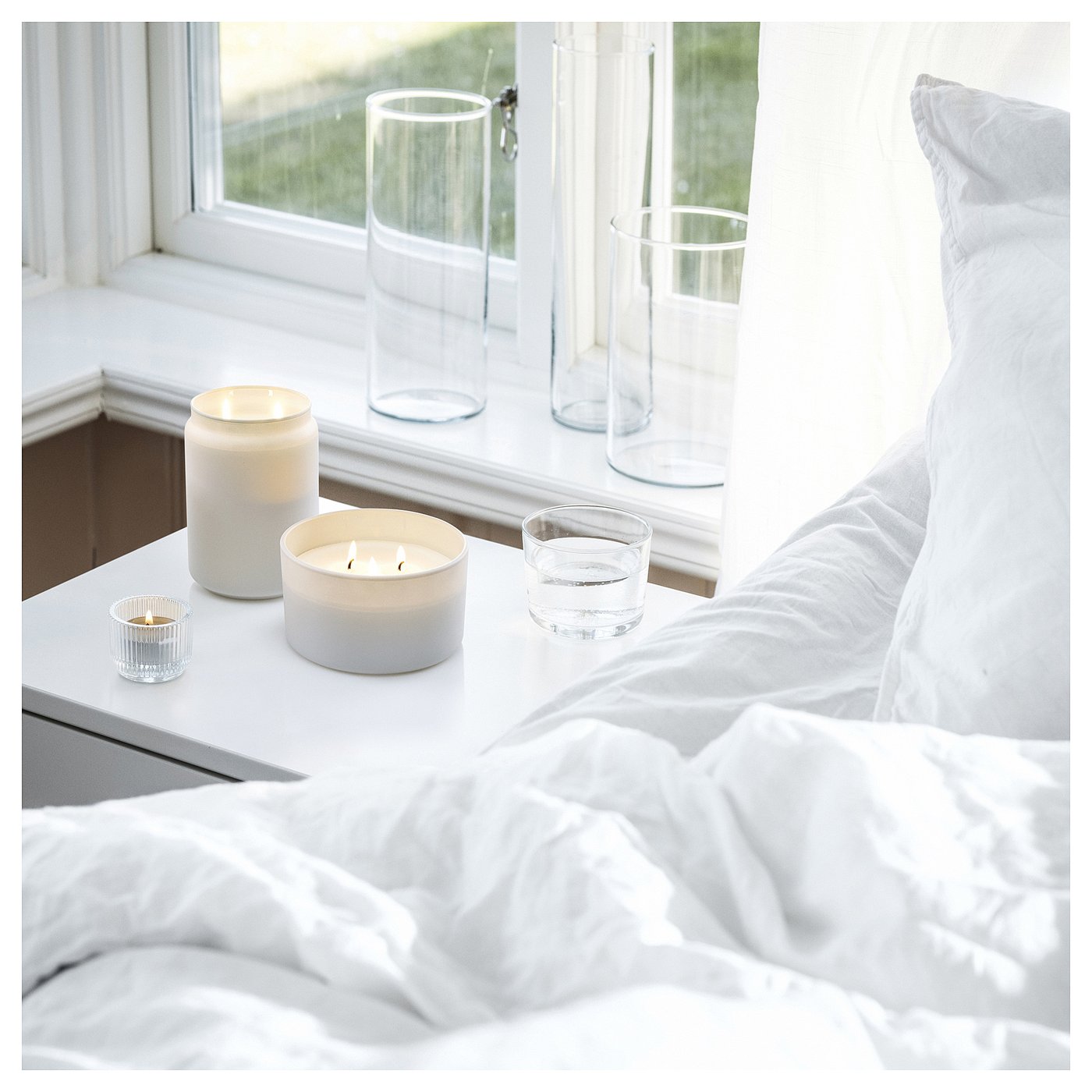 FRAMFÄRD scented cndl in glass w lid/2 wicks, Fresh linen/white