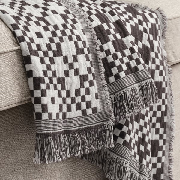 GINSTSÄCKMAL Throw, black/white, 51x67 "