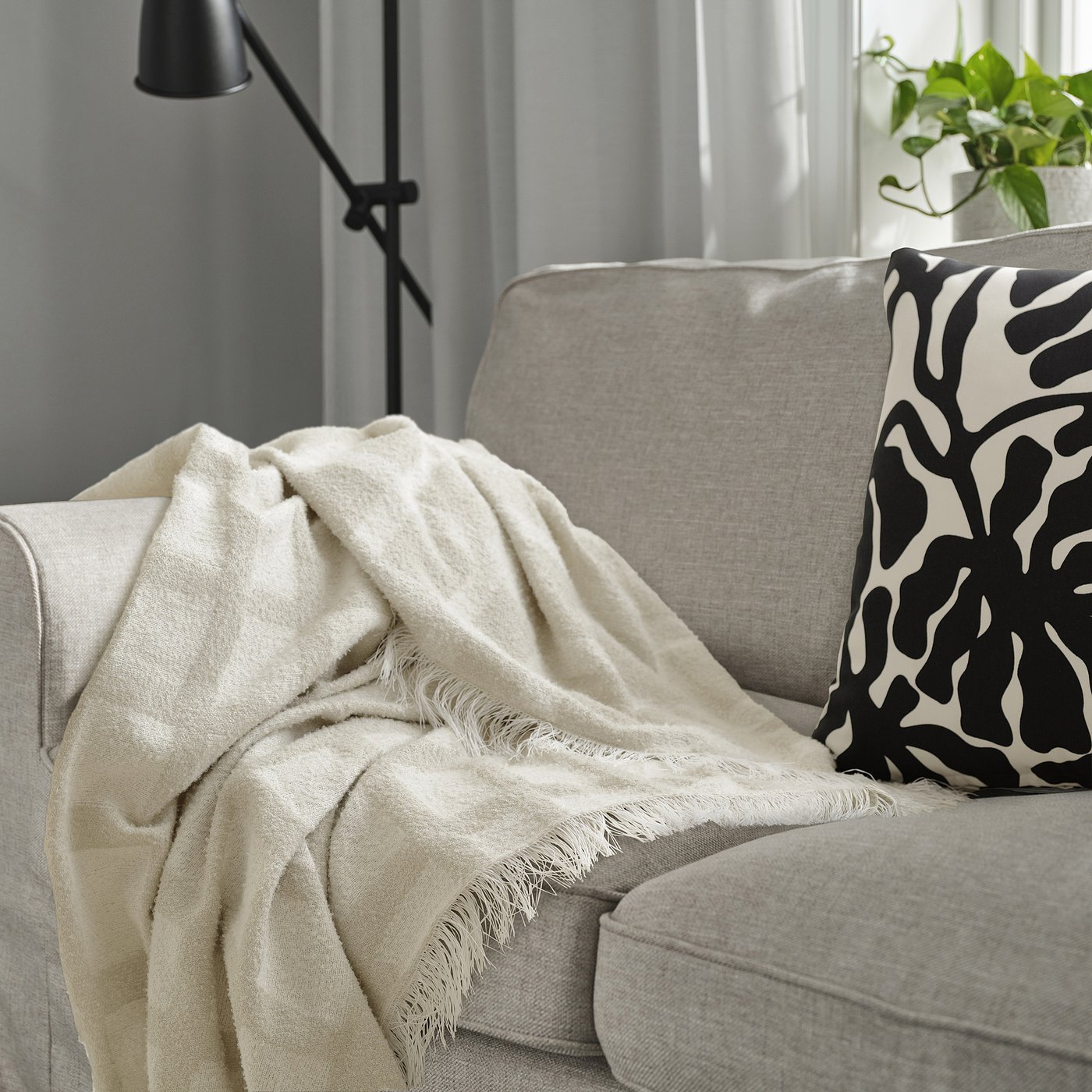 GRÖNKNAVEL throw, check beige/outdoor indoor, 71x47