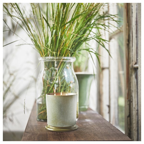 HEDERSAM Scented candle in ceramic jar w lid, Fresh grass/light green, 60 hr