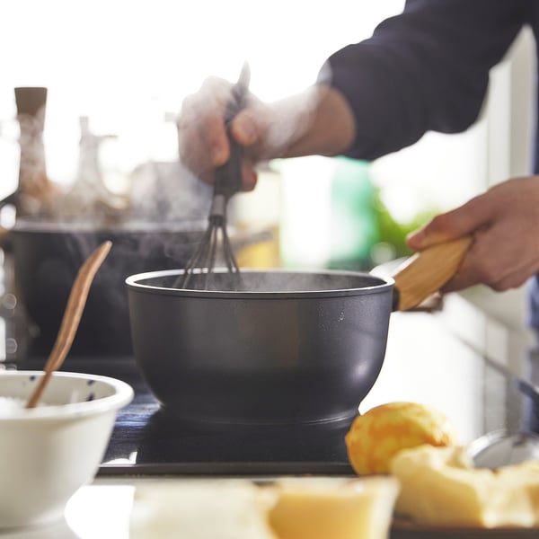 HUSKNUT Saucepan, non-stick coating black, 1.9 qt