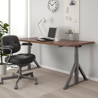 IDÅSEN Desk sit/stand, brown/dark gray, 63x31 1/2 "
