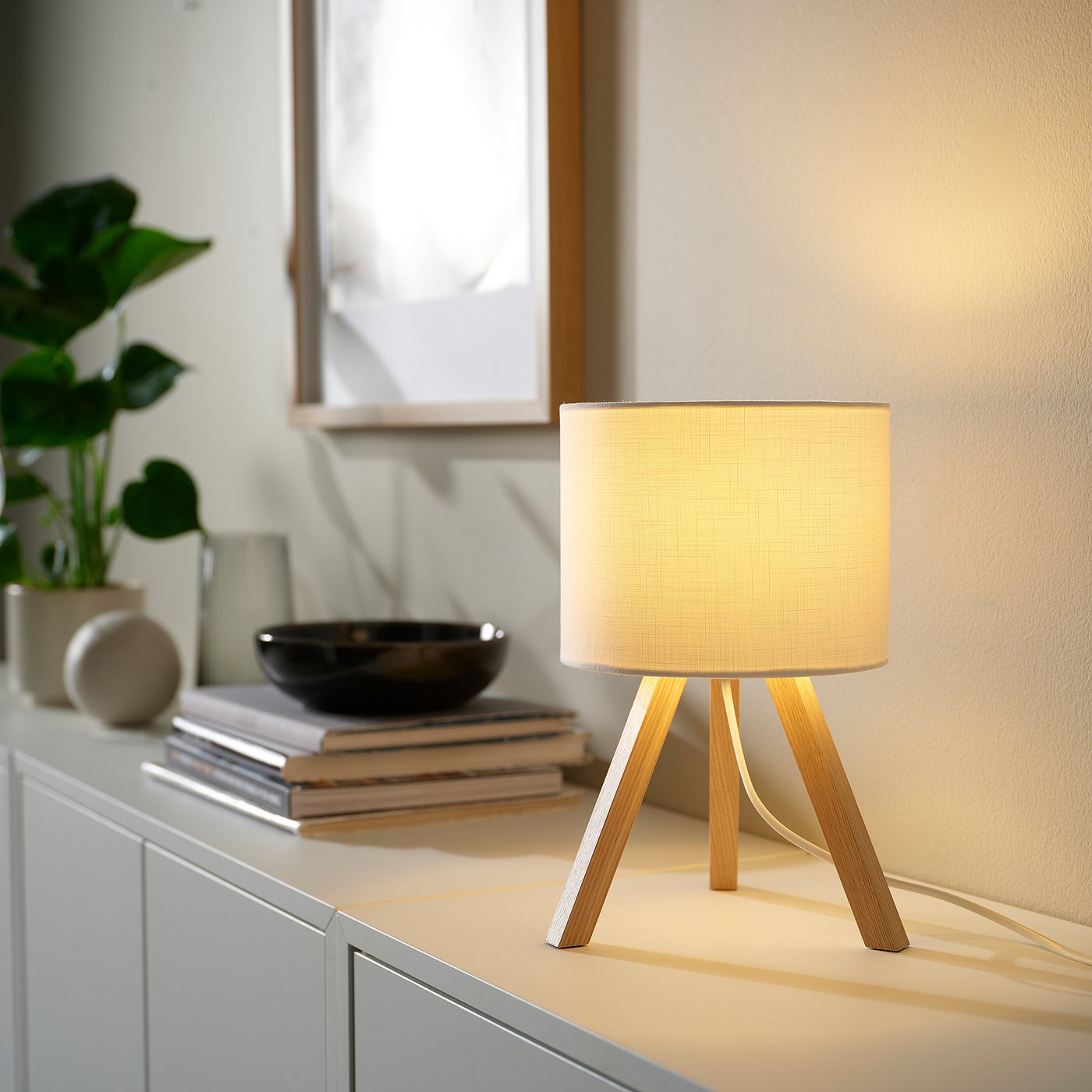 KAJPLATS LED bulb E12 800 lm, smart white spectrum/globe/opal