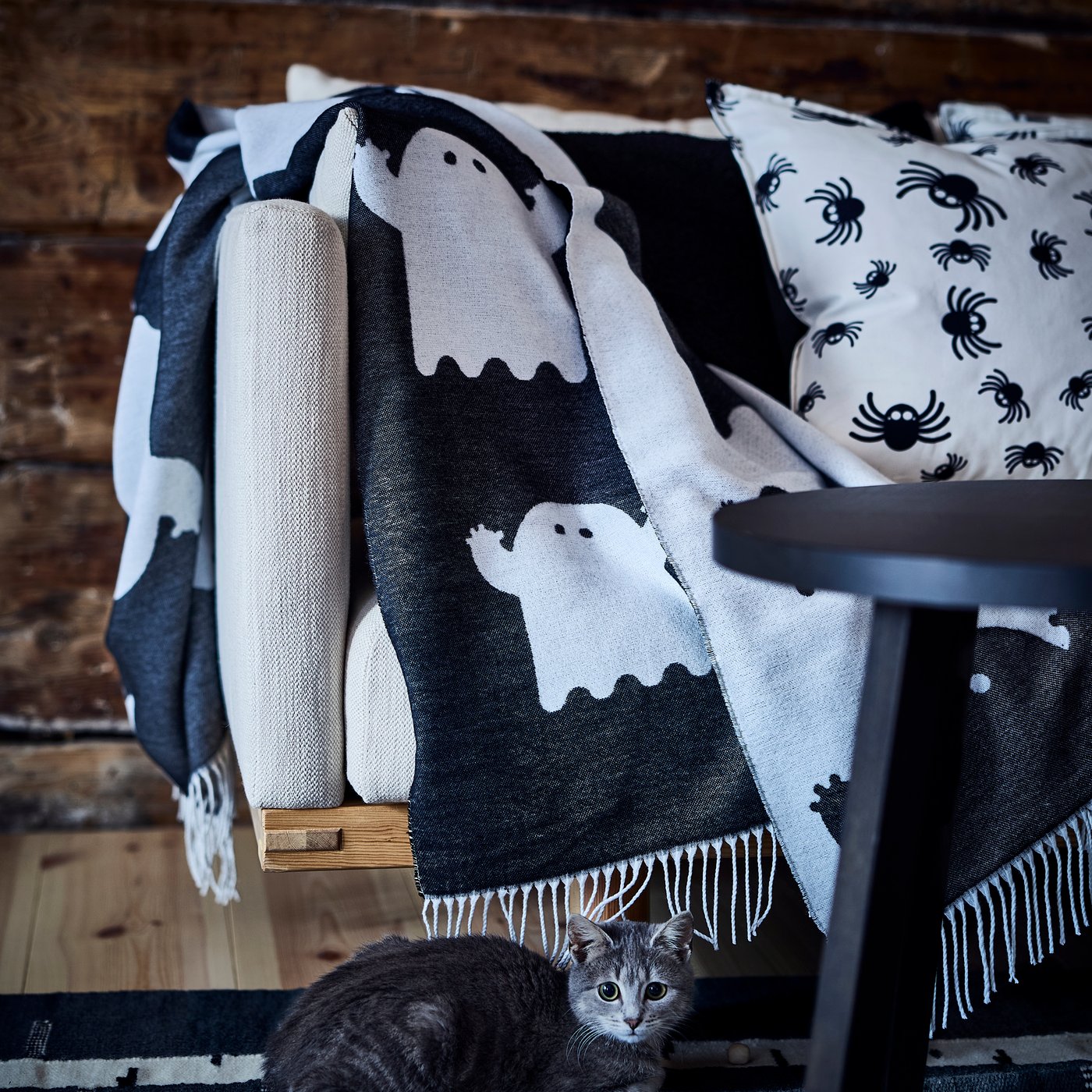 KUSTFYR Halloween Black and White Ghost Throw Blanket - IKEA