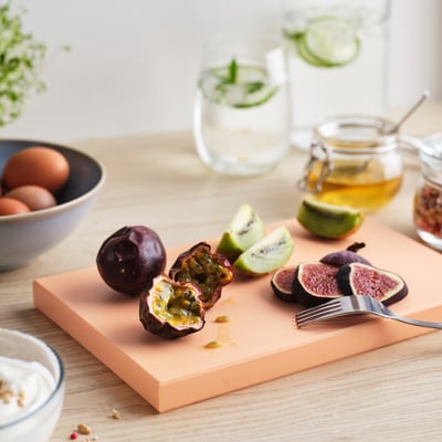 KUSTHOPPARE Cutting board, light orange, 9 ¾x6 ½ "