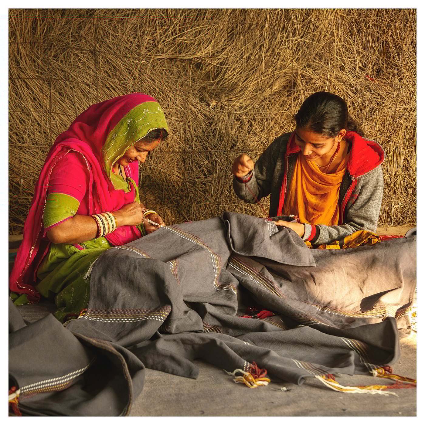 MÄVINN throw, gray red/embroidery tassel, 43x67