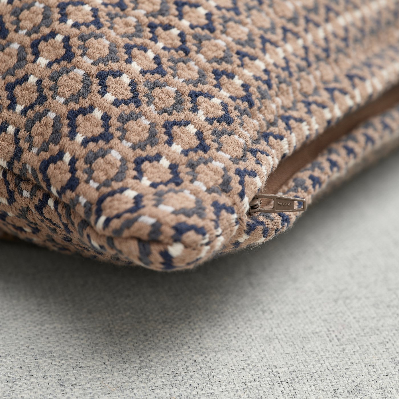 MOROTSMOTT cushion cover, gray-beige/anthracite, 20x20