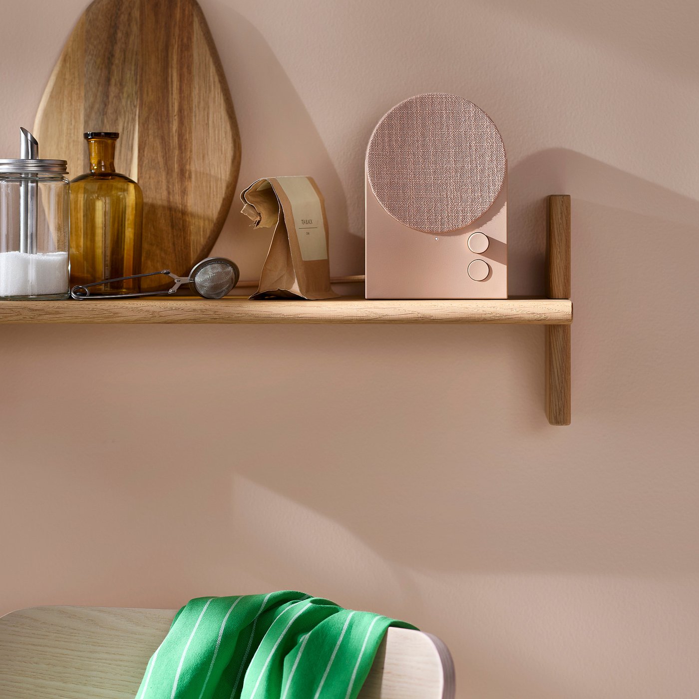 Bluetooth speaker, pink 2