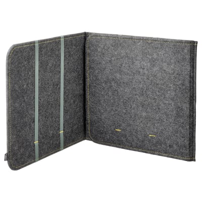 An ÖVNING grey felt desk divider with green accents, featuring three folding panels for privacy and sound dampening.