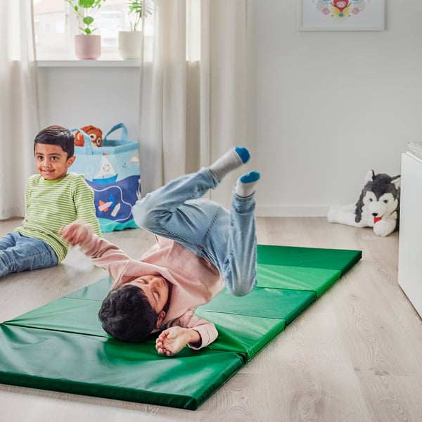 https://www.ikea.com/us/en/images/products/plufsig-folding-gym-mat-green__1151636_pe884963_s5.jpg?f=s