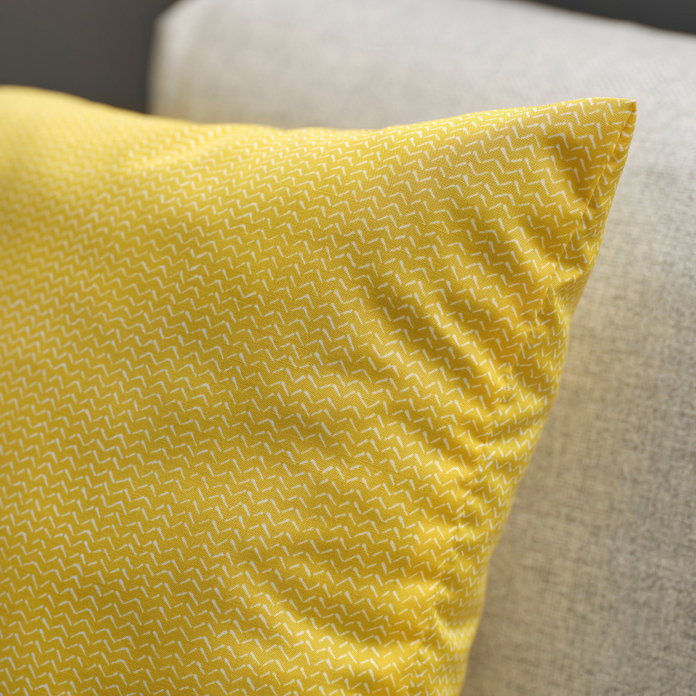 Cushion, yellow 3