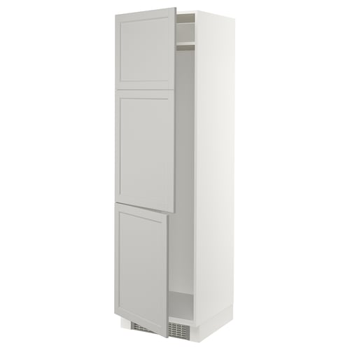 White SEKTION kitchen cabinet with adjustable shelves and bevelled light grey doors.