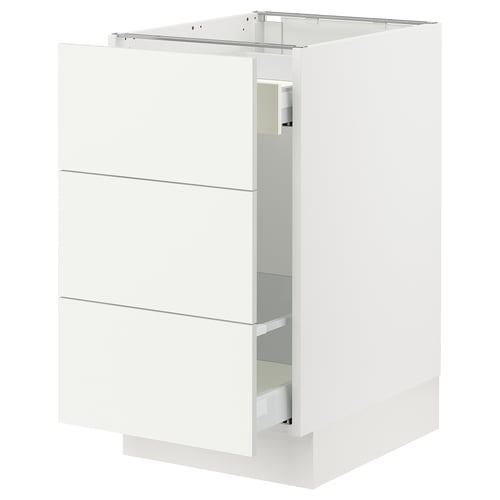 White SEKTION kitchen cabinet with three drawers.