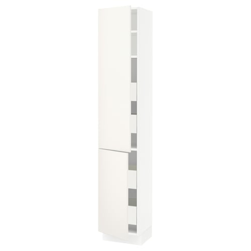 SEKTION kitchen cabinet in white with glass shelves.