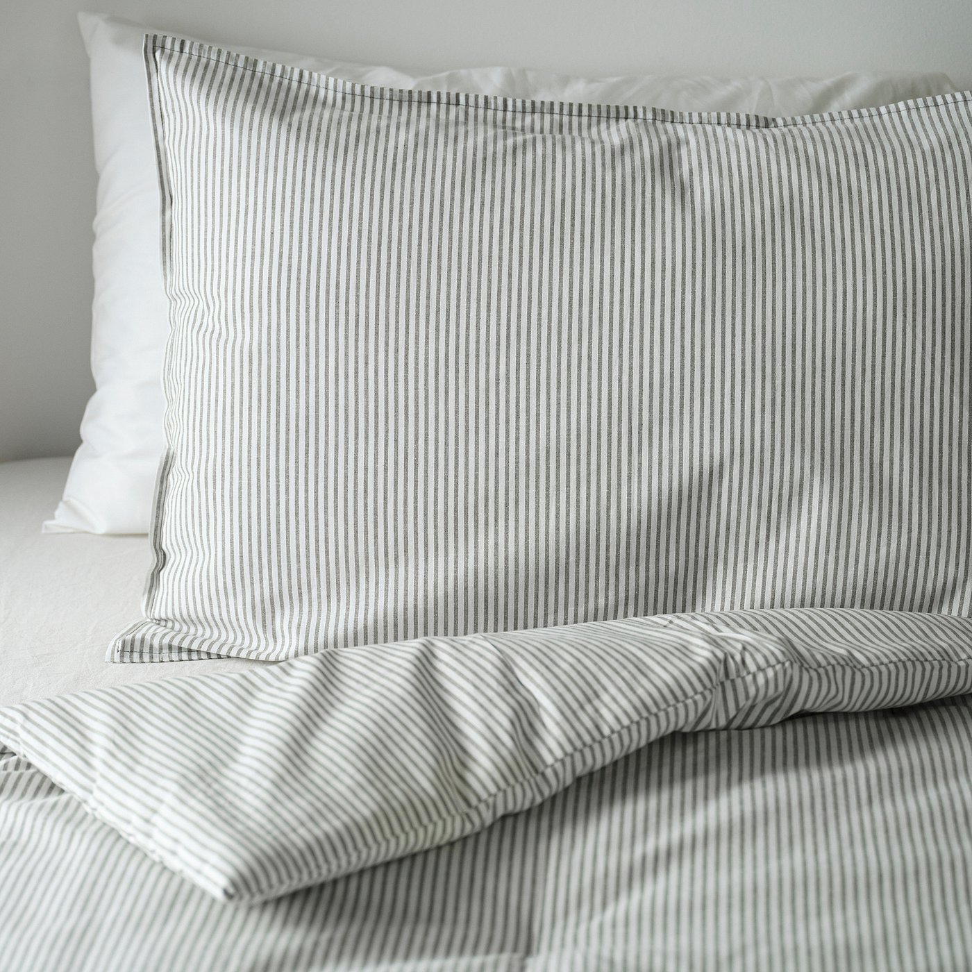 SOLFIBBLA comforter set, gray white/stripe, Twin/Twin X-long - IKEA