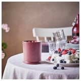 STÖRTSKÖN Scented candle in ceramic jar w lid, Berries/red, 60 hr