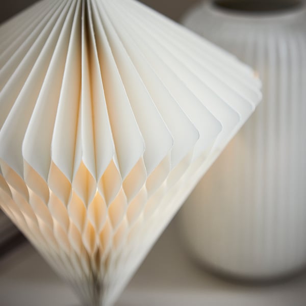 STRÅLA LED decorative table lamp, tree-shaped battery operated/white