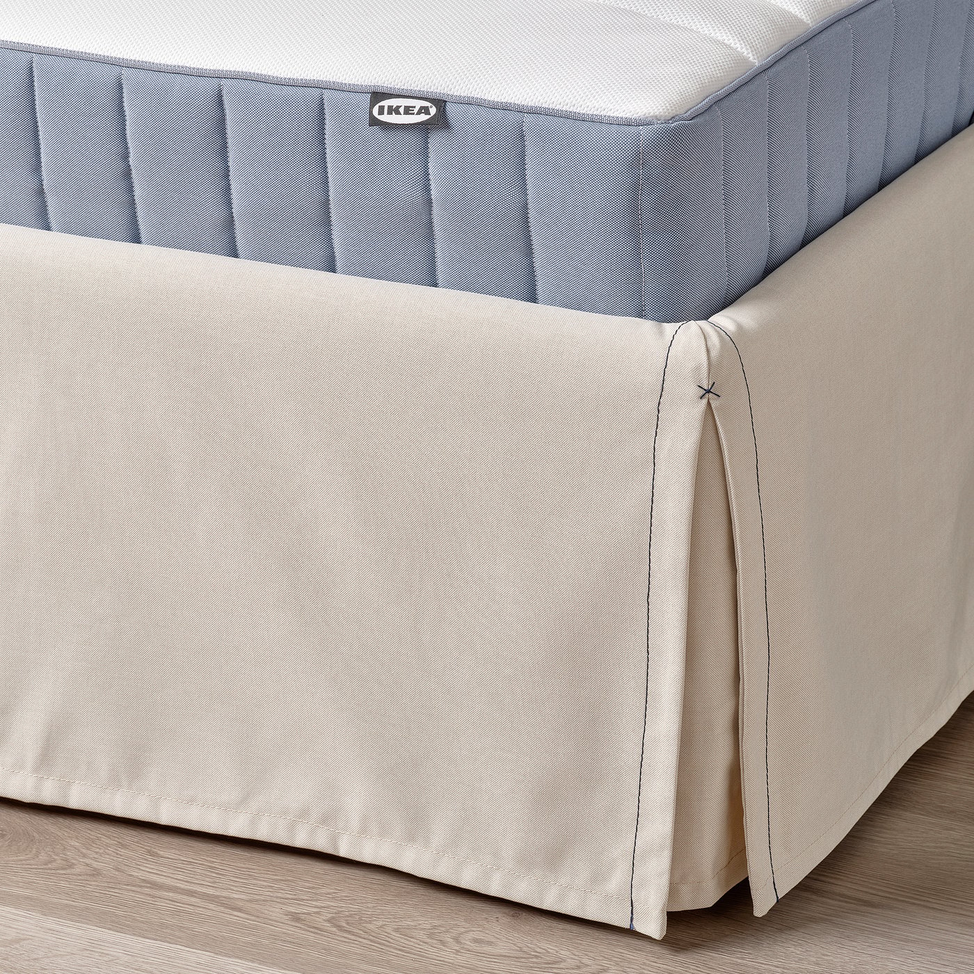 TÄRNKULLEN Upholstered bed frame - Vissle beige/Luröy King