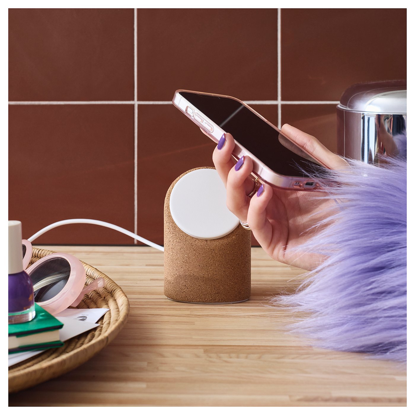VÄSTMÄRKE wireless charging stand - IKEA
