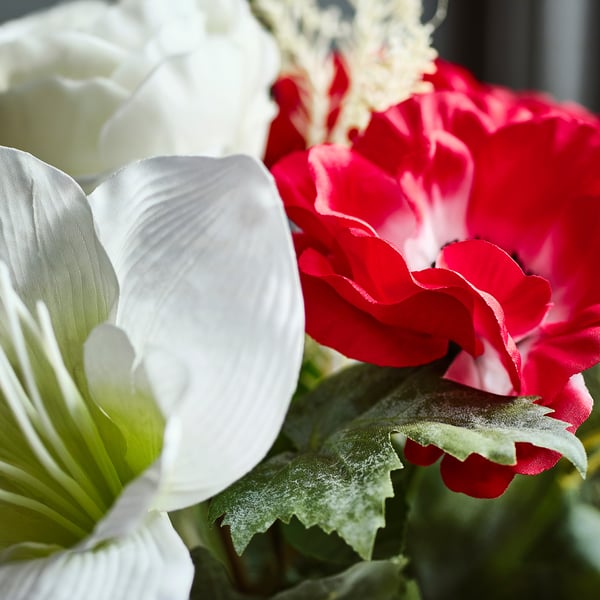 VINTERFINT Artificial bouquet, indoor/outdoor red/white, 15 "