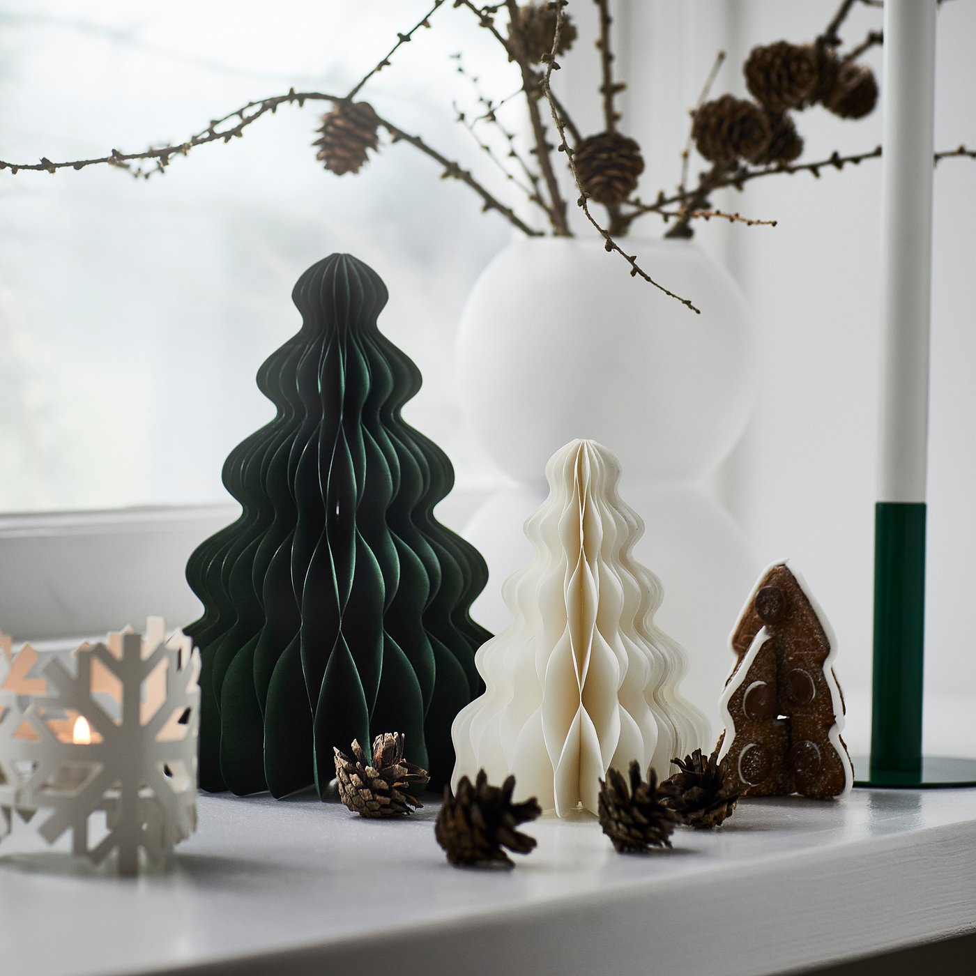 Decoration, set of 2, Christmas tree shaped white/green 2