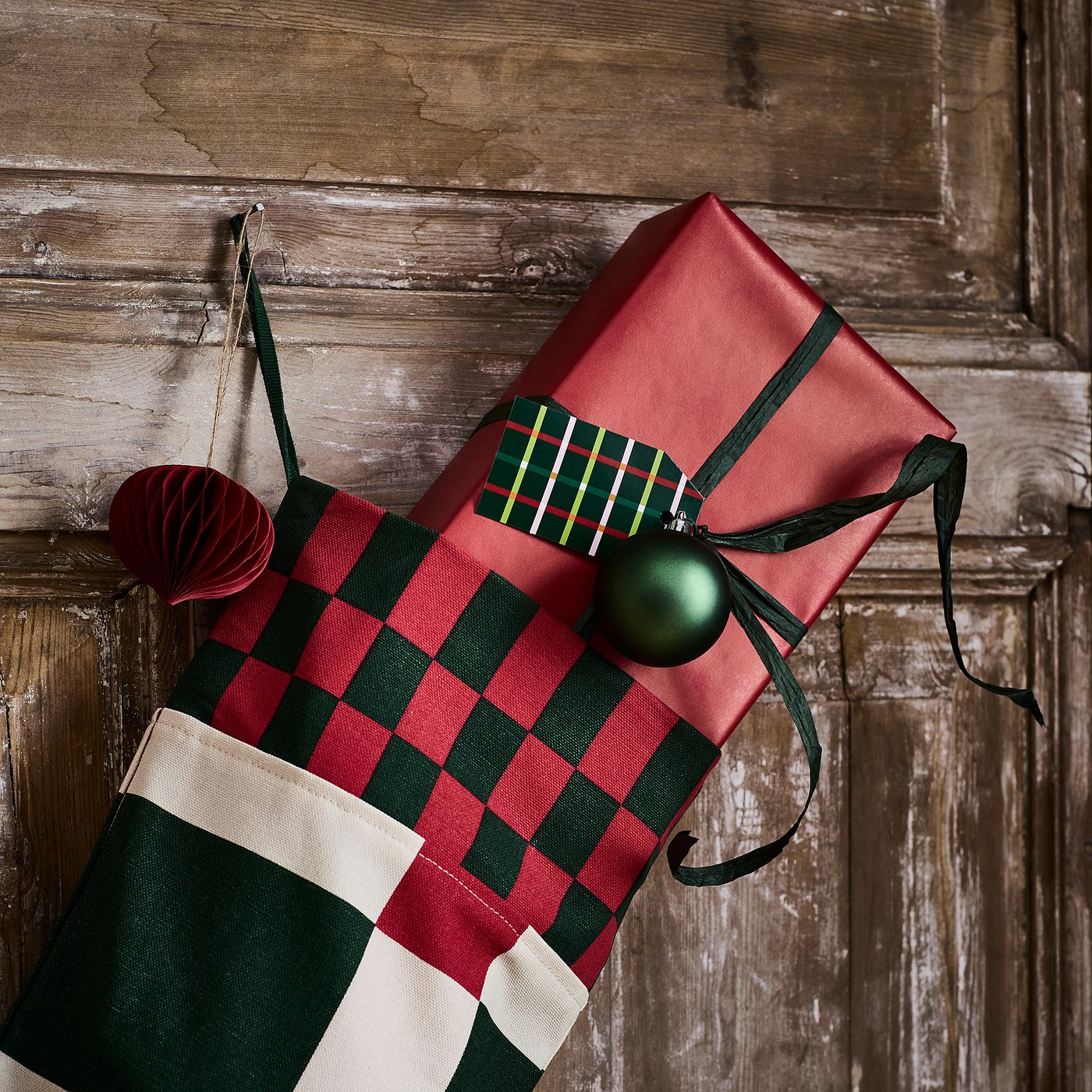 Gift wrap, roll, red 3