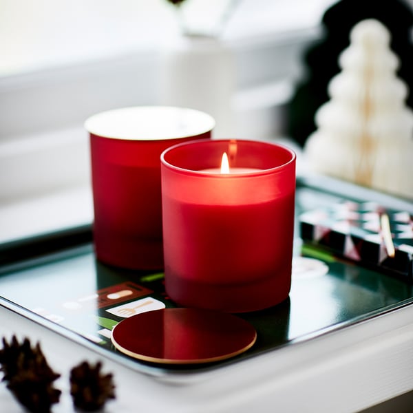 VINTERFINT Scented candle in glass with lid, Orange and clove/red, 40 hr