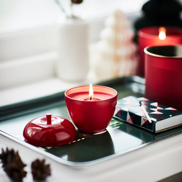 VINTERFINT Scented candle in metal cup, apple-shaped/Apple and cinnamon red, 24 hr