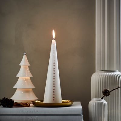 VINTERFINT Unscented pillar candle, calendar white/red, 9 ¾ "
