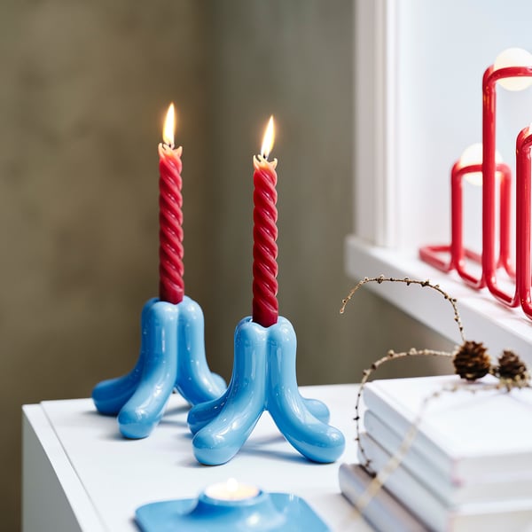 VINTERFINT Unscented taper candle, spiral red, 9 ¾ "