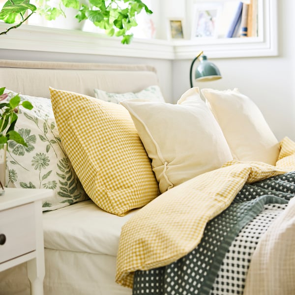 WEYMOUTHTALL duvet - yellow/white check, soft, breathable, fits large bed
