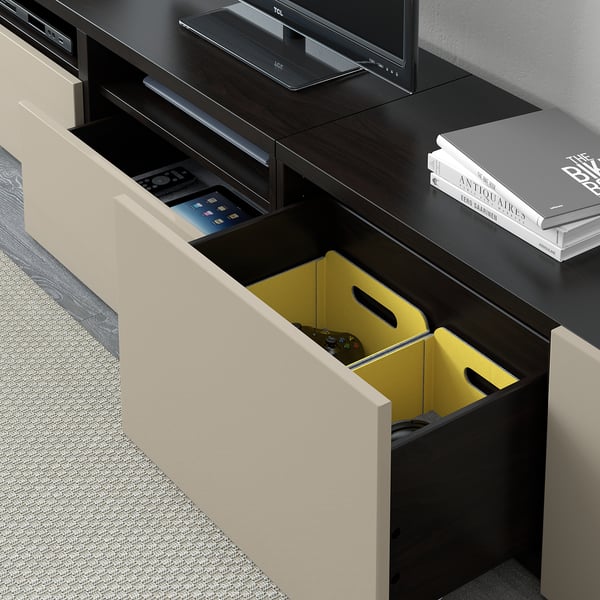 BESTÅ Comb almacenamiento TV/prta vidrio, negro-marrón/Selsviken alto brillo/vidrio transp beige, 94 1/2x16 1/2x91 "