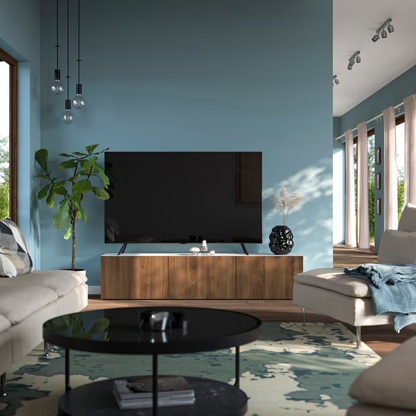 BESTÅ Mueble para TV+puertas, blanco/Lappviken efecto de nogal, 70 7/8x16 1/2x15 "