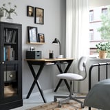 BOLLPOJKE Escritorio, pino/negro, 35 3/8x21 5/8 "