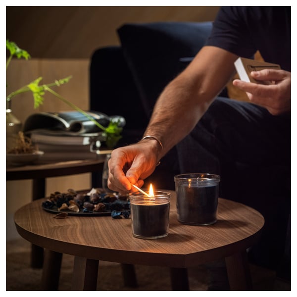 FRUKTSKOG Vela aromática recipiente de vidrio, vetiver+geranio/negro-turquesa, 40 hr