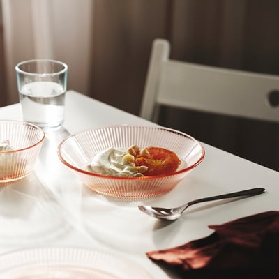 HAVSGÄDDA Plato hondo, motivo a rayas/rosado, 7 ½ "