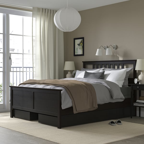 HEMNES Armazón cama+4 cajas almacenaje, negro-marrón/Lyngör gris oscuro, Tamaño queen