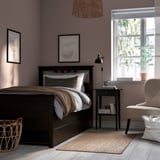 HEMNES Base de cama+2 cajas almacenamiento, negro-marrón/Lyngör gris oscuro, Tamaño twin