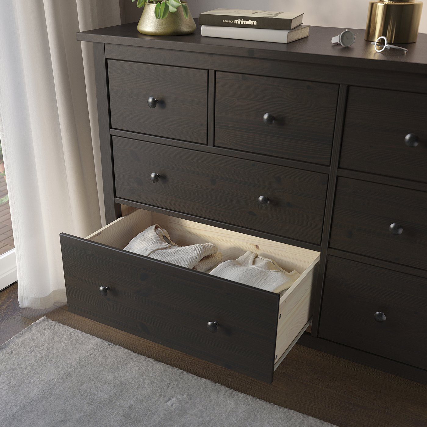HEMNES gavetero de 8 cajones, negro-marrón, 63x373/4
