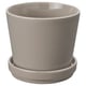 Opción: KLOTLÖNN Maceta con plato, interior/exterior/gris/beige, 4 ¾ "