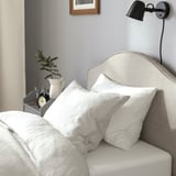 RAMNEFJÄLL Base de cama tapizada, Kilanda beige claro, Tamaño twin