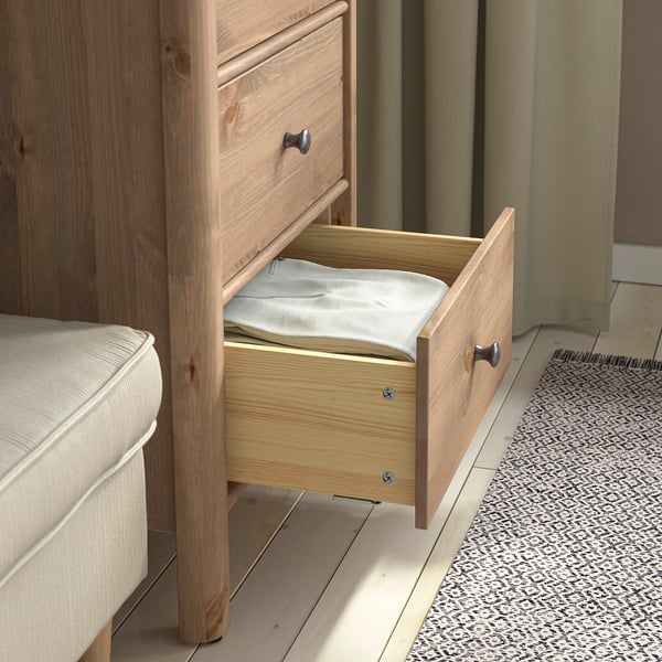 STOREMOLLA Cómoda de 5 cajones, marrón grisáceo teñido, 24 3/4x19 5/8x51 5/8 "
