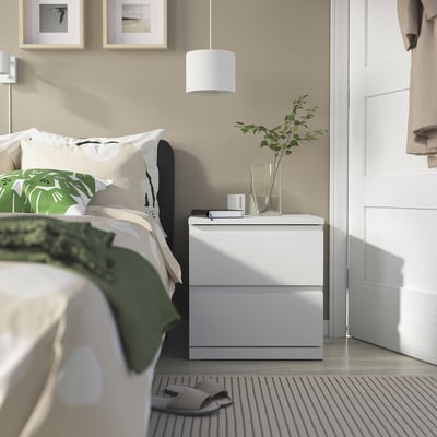 STORKLINTA Mesita de noche, blanco/+2 cajones, 19 5/8x18 7/8x20 7/8 "