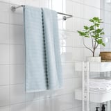 SVENSKFIBBLA Toalla de baño, azul claro, 28x55 "