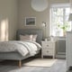 TÄRNKULLEN Base de cama tapizada, Tibbleby beige/gris, Tamaño twin