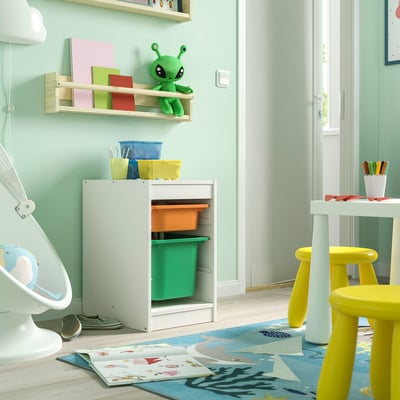 TROFAST Combinación almacenamiento+cajas, blanco/naranja clara verde vivo, 13 3/8x17 3/8x22 "