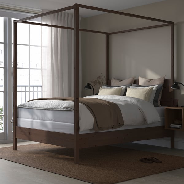 YTTERVÅG Base de cama con dosel, marrón grisáceo/Lyngör blanco, Tamaño queen